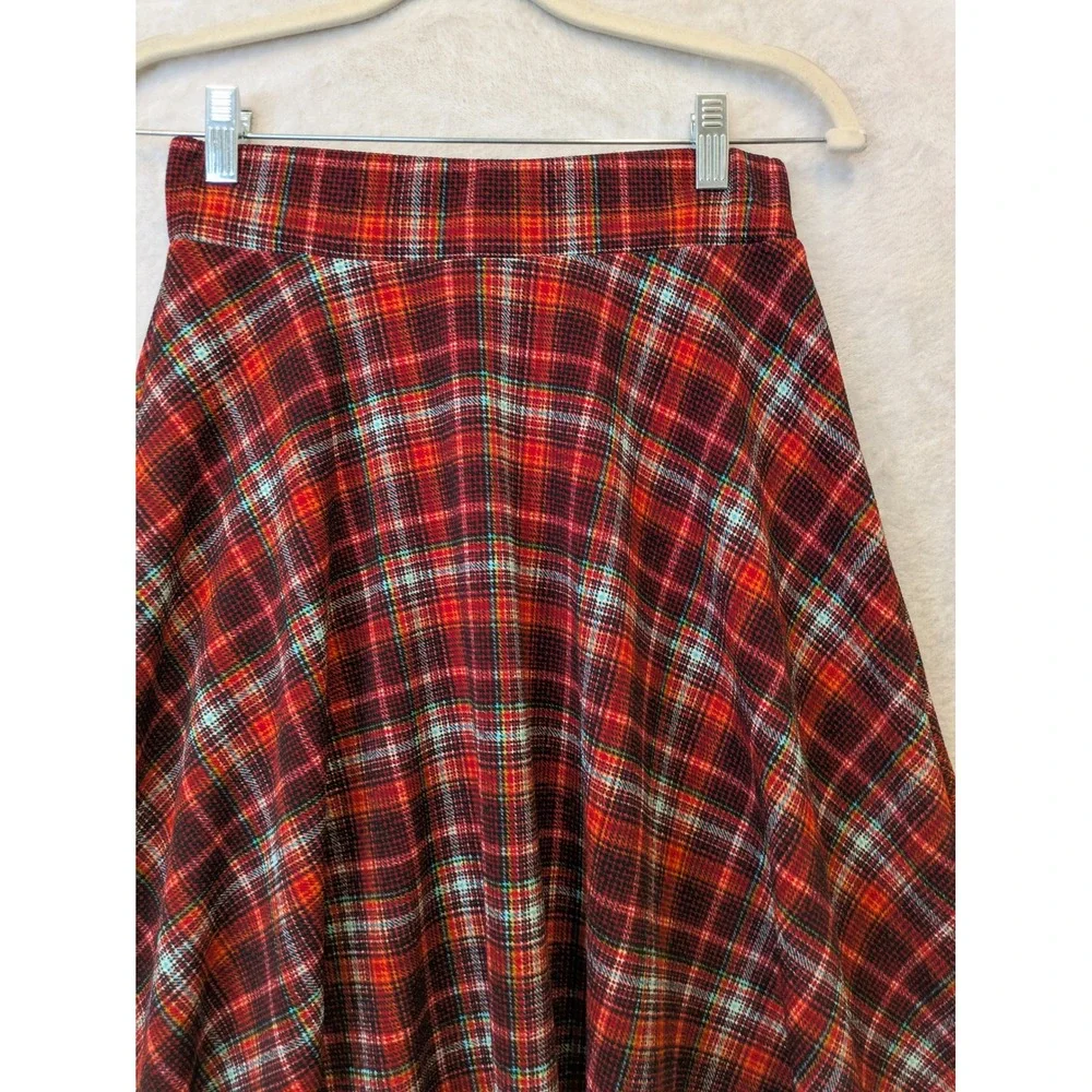 JM Fleurette Circle Skirt Women's Small Red‎ Plaid Tartan Academic Flare Knee
